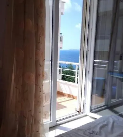 Ami Vlorë
